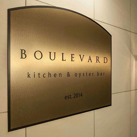 The Sutton Place Hotel Ванкувер Экстерьер фото Boulevard Kitchen and Oyster Bar